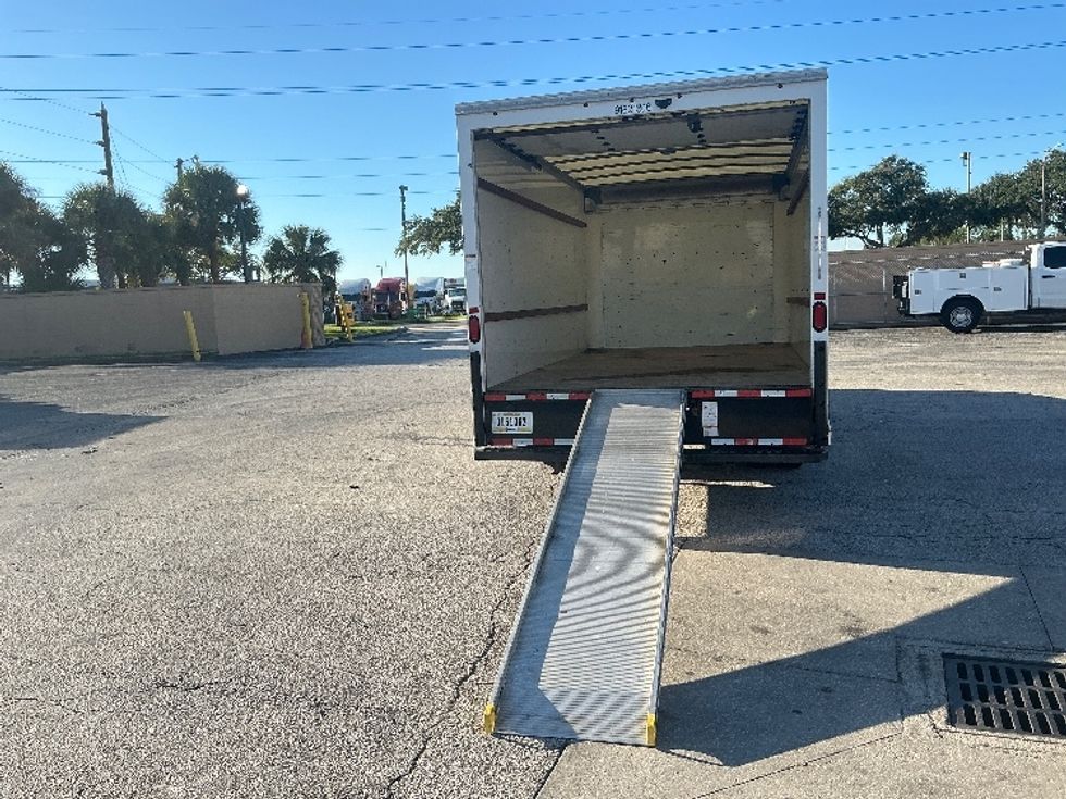 Light Duty Box Truck-Light and Medium Duty Trucks-GMC-2021-Savana G33903-Orlando-FL-116,353\n\t\tmiles-$ 27,250 - Image 9
