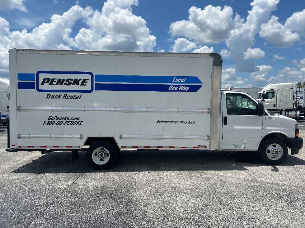 Light Duty Box Truck-Light and Medium Duty Trucks-GMC-2021-Savana G33903-Orlando-FL-66,842\n\t\tmiles-$ 34,500 - Image 12