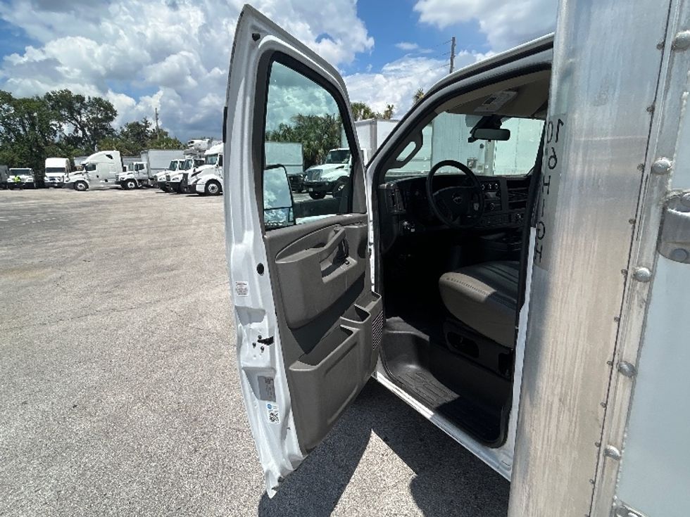 Light Duty Box Truck-Light and Medium Duty Trucks-GMC-2021-Savana G33903-Orlando-FL-66,842\n\t\tmiles-$ 34,500 - Image 13