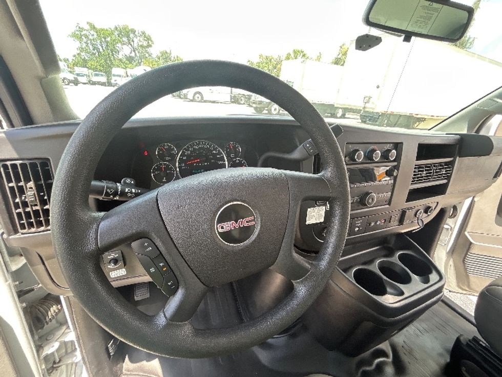 Light Duty Box Truck-Light and Medium Duty Trucks-GMC-2021-Savana G33903-Orlando-FL-66,842\n\t\tmiles-$ 34,500 - Image 14