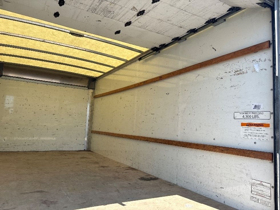 Light Duty Box Truck-Light and Medium Duty Trucks-GMC-2021-Savana G33903-Orlando-FL-79,396\n\t\tmiles-$ 28,750 - Image 12