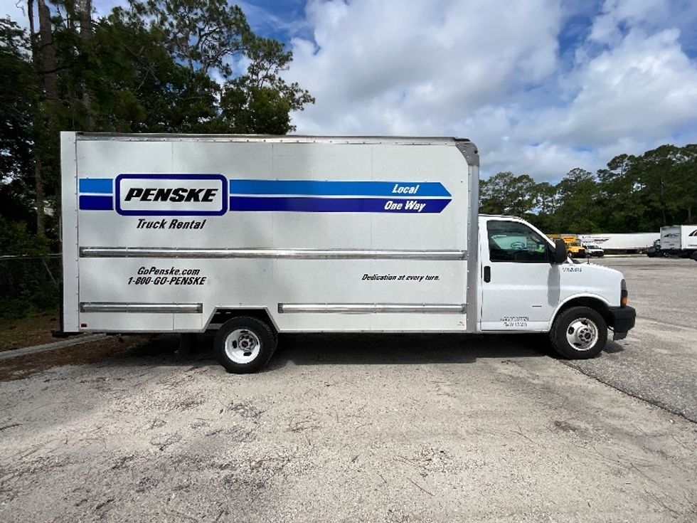 Light Duty Box Truck-Light and Medium Duty Trucks-GMC-2021-Savana G33903-Orlando-FL-79,396\n\t\tmiles-$ 28,750 - Image 15