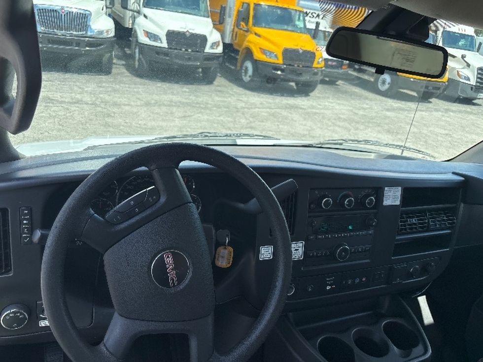 Light Duty Box Truck-Light and Medium Duty Trucks-GMC-2021-Savana G33903-Orlando-FL-79,396\n\t\tmiles-$ 28,750 - Image 18