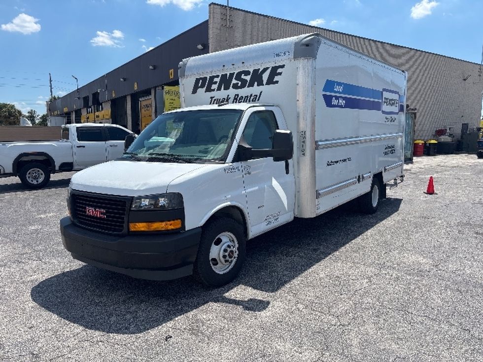 Light Duty Box Truck-Light and Medium Duty Trucks-GMC-2021-Savana G33903-Orlando-FL-79,396\n\t\tmiles-$ 28,750 - Image 3