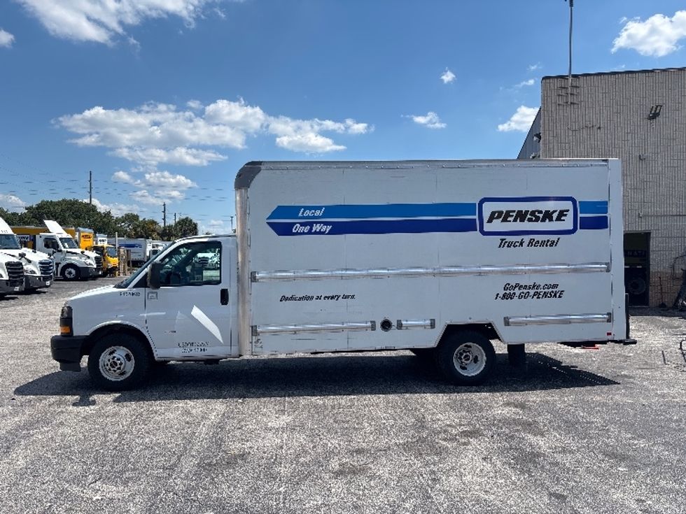 Light Duty Box Truck-Light and Medium Duty Trucks-GMC-2021-Savana G33903-Orlando-FL-79,396\n\t\tmiles-$ 28,750 - Image 4