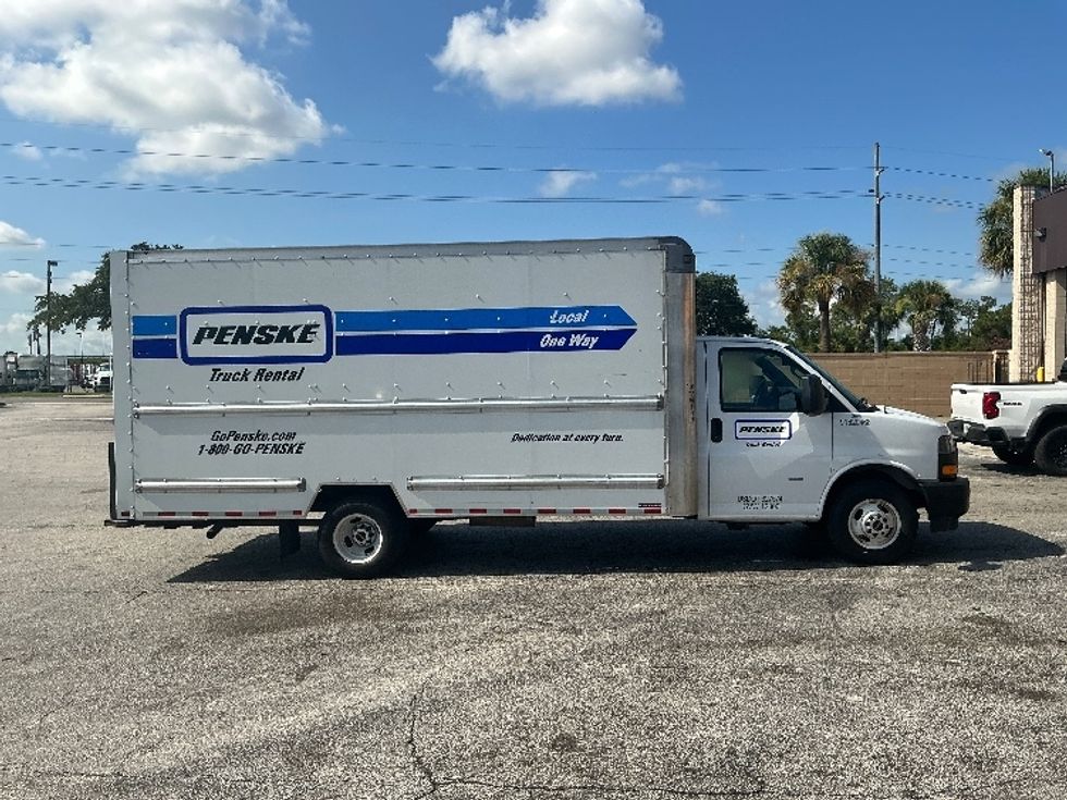 Light Duty Box Truck-Light and Medium Duty Trucks-GMC-2021-Savana G33903-Orlando-FL-95,543\n\t\tmiles-$ 31,250 - Image 15