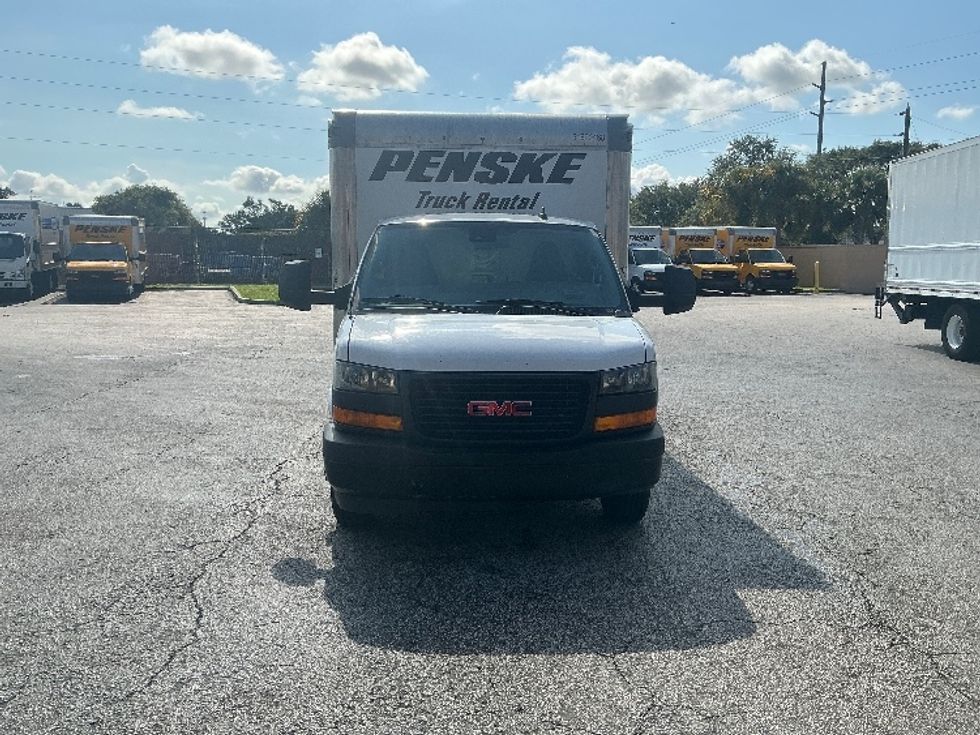 Light Duty Box Truck-Light and Medium Duty Trucks-GMC-2021-Savana G33903-Orlando-FL-95,543\n\t\tmiles-$ 31,250 - Image 2