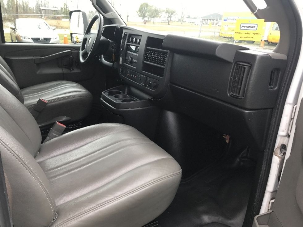 Light Duty Box Truck-Light and Medium Duty Trucks-GMC-2021-Savana G33903-Panama City-FL-106,511\n\t\tmiles-$ 31,000 - Image 18