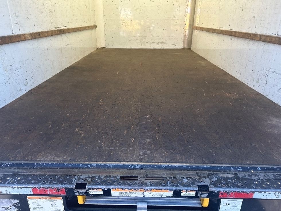Light Duty Box Truck-Light and Medium Duty Trucks-GMC-2021-Savana G33903-Panama City-FL-82,487\n\t\tmiles-$ 31,000 - Image 10