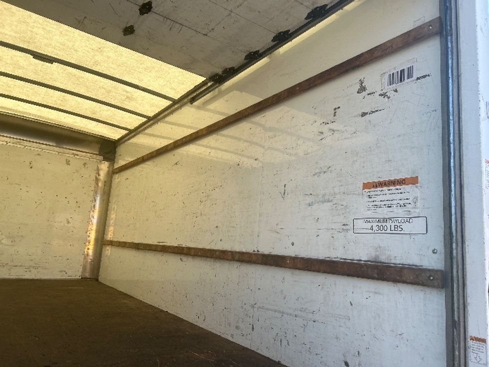 Light Duty Box Truck-Light and Medium Duty Trucks-GMC-2021-Savana G33903-Panama City-FL-82,487\n\t\tmiles-$ 31,000 - Image 12