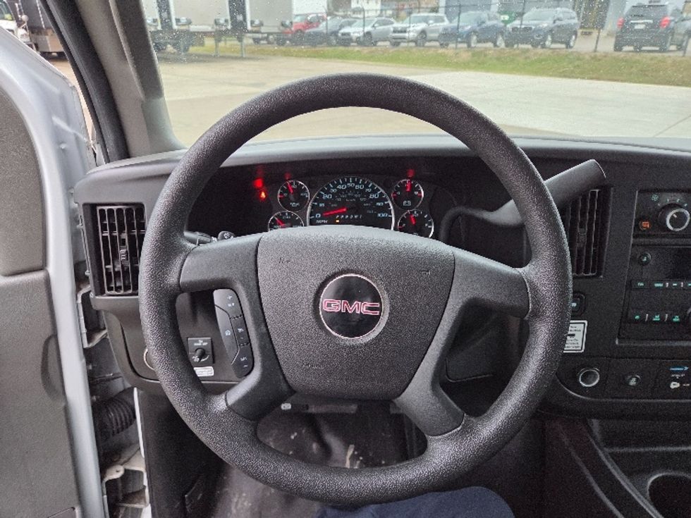 Light Duty Box Truck-Light and Medium Duty Trucks-GMC-2021-Savana G33903-Parkersburg-WV-118,171\n\t\tmiles-$ 27,750 - Image 16