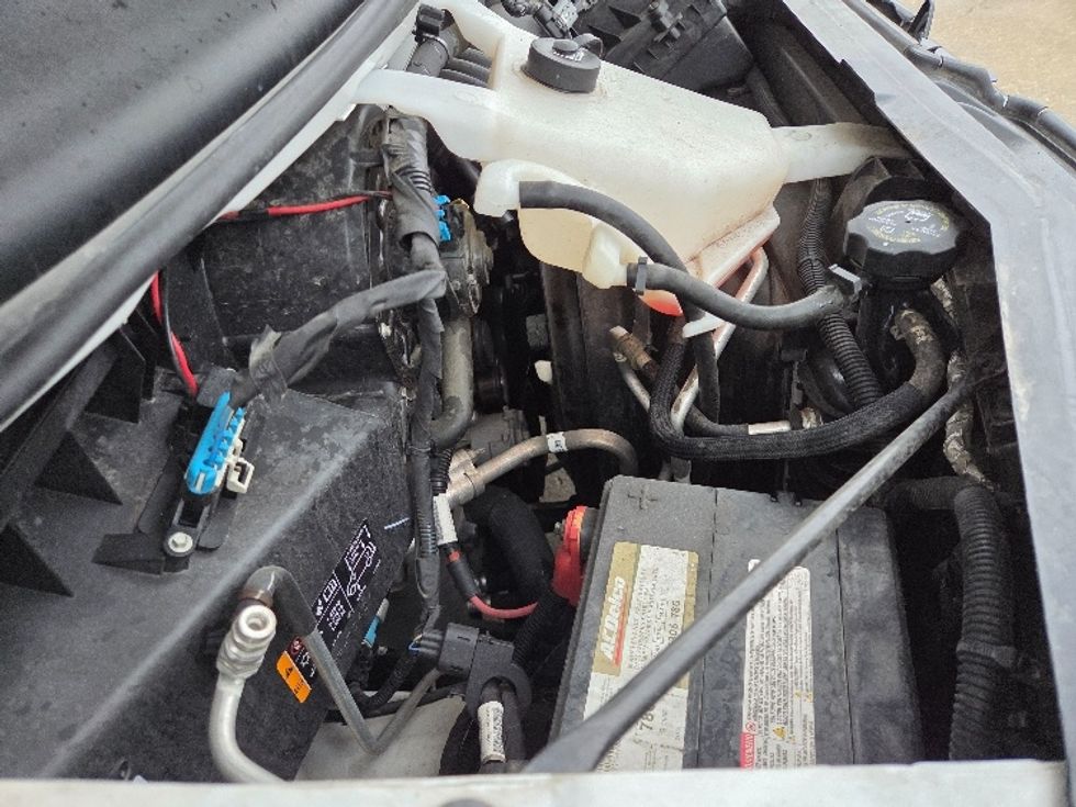 Light Duty Box Truck-Light and Medium Duty Trucks-GMC-2021-Savana G33903-Parkersburg-WV-118,171\n\t\tmiles-$ 27,750 - Image 21