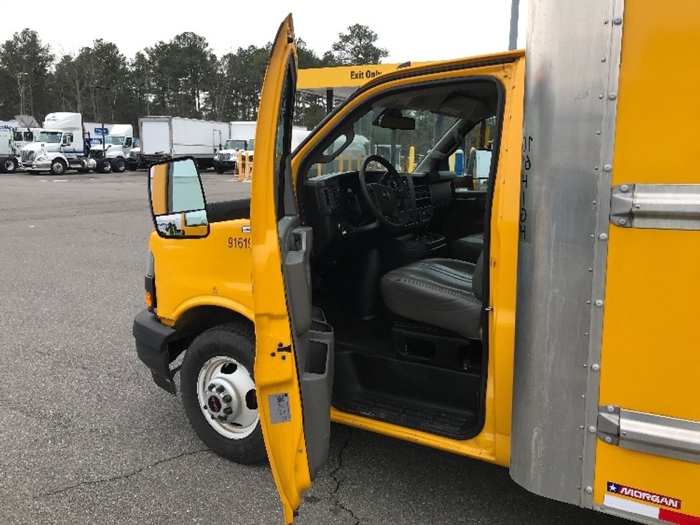 Light Duty Box Truck-Light and Medium Duty Trucks-GMC-2021-Savana G33903-Parkersburg-WV-89,732\n\t\tmiles-$ 26,750 - Image 15