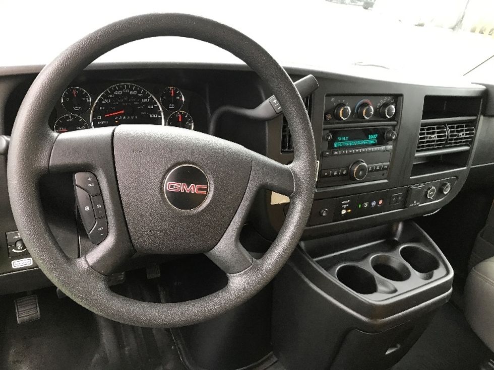 Light Duty Box Truck-Light and Medium Duty Trucks-GMC-2021-Savana G33903-Parkersburg-WV-89,732\n\t\tmiles-$ 26,750 - Image 17