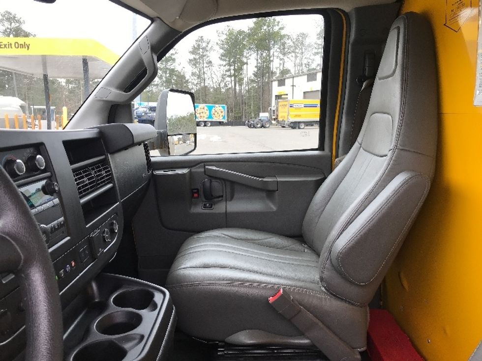 Light Duty Box Truck-Light and Medium Duty Trucks-GMC-2021-Savana G33903-Parkersburg-WV-89,732\n\t\tmiles-$ 26,750 - Image 18
