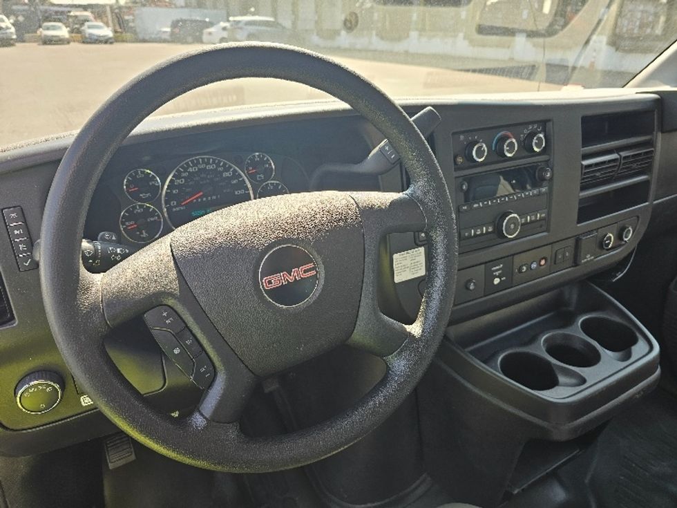 Light Duty Box Truck-Light and Medium Duty Trucks-GMC-2021-Savana G33903-Parsippany-NJ-53,289\n\t\tmiles-$ 33,750 - Image 14