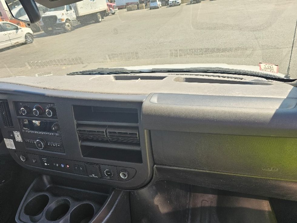 Light Duty Box Truck-Light and Medium Duty Trucks-GMC-2021-Savana G33903-Parsippany-NJ-53,289\n\t\tmiles-$ 33,750 - Image 18