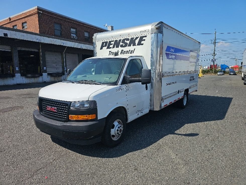 Light Duty Box Truck-Light and Medium Duty Trucks-GMC-2021-Savana G33903-Parsippany-NJ-53,289\n\t\tmiles-$ 33,750 - Image 3