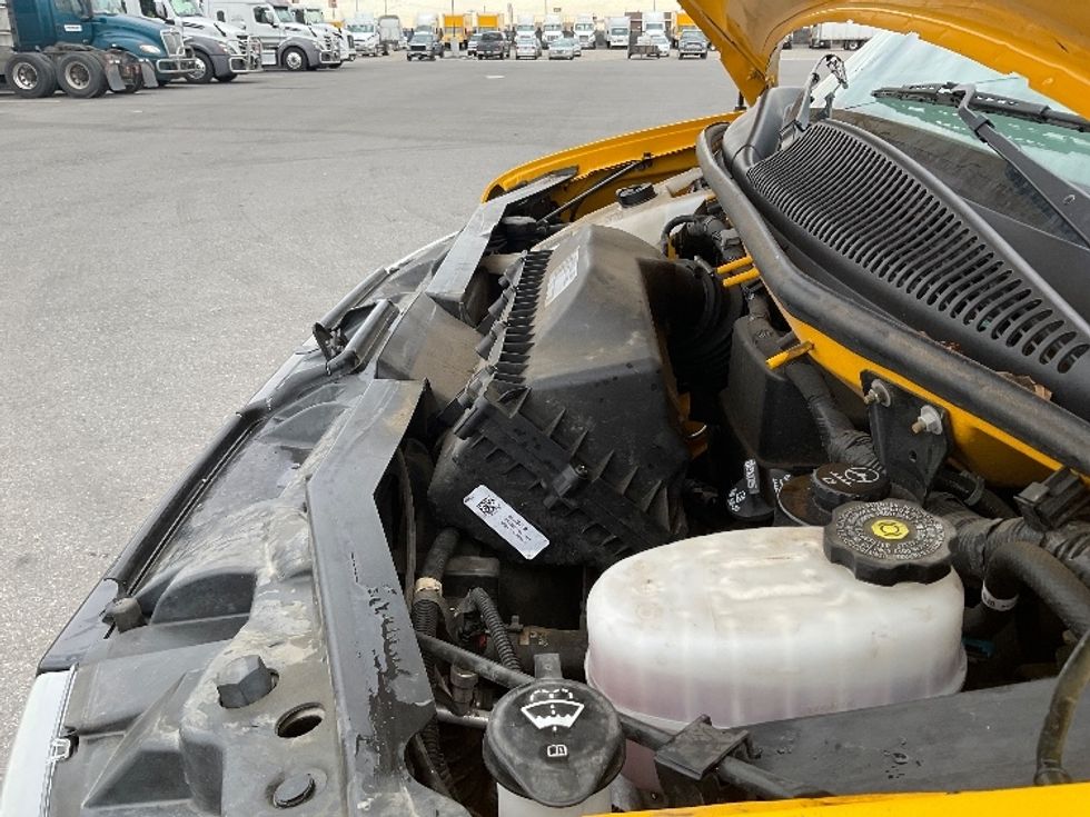 Light Duty Box Truck-Light and Medium Duty Trucks-GMC-2021-Savana G33903-Pasco-WA-105,770\n\t\tmiles-$ 28,250 - Image 24