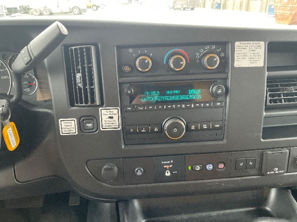 Light Duty Box Truck-Light and Medium Duty Trucks-GMC-2021-Savana G33903-Pasco-WA-105,770\n\t\tmiles-$ 28,250 - Image 26