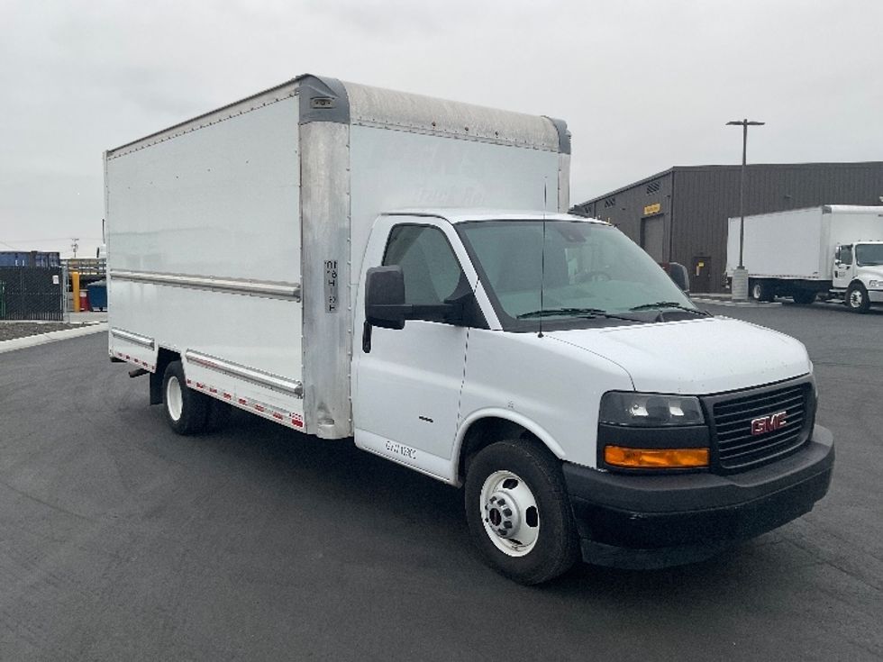 Light Duty Box Truck-Light and Medium Duty Trucks-GMC-2021-Savana G33903-Pasco-WA-107,800\n\t\tmiles-$ 23,500 - Image 1