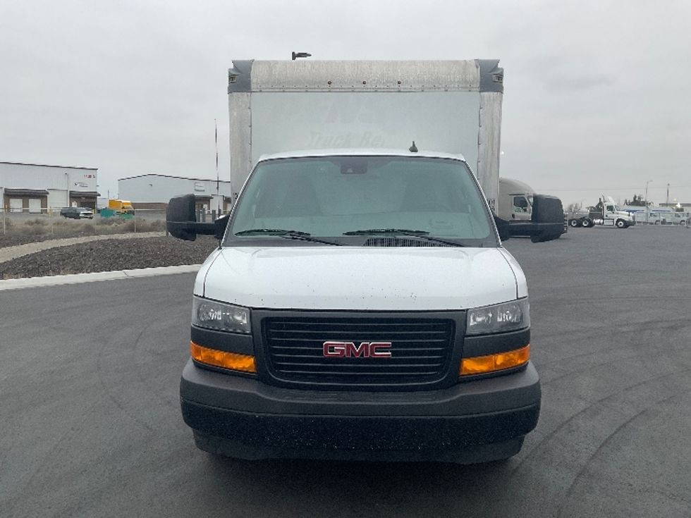 Light Duty Box Truck-Light and Medium Duty Trucks-GMC-2021-Savana G33903-Pasco-WA-107,800\n\t\tmiles-$ 23,500 - Image 2