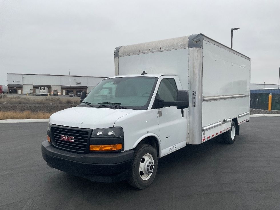 Light Duty Box Truck-Light and Medium Duty Trucks-GMC-2021-Savana G33903-Pasco-WA-107,800\n\t\tmiles-$ 23,500 - Image 3