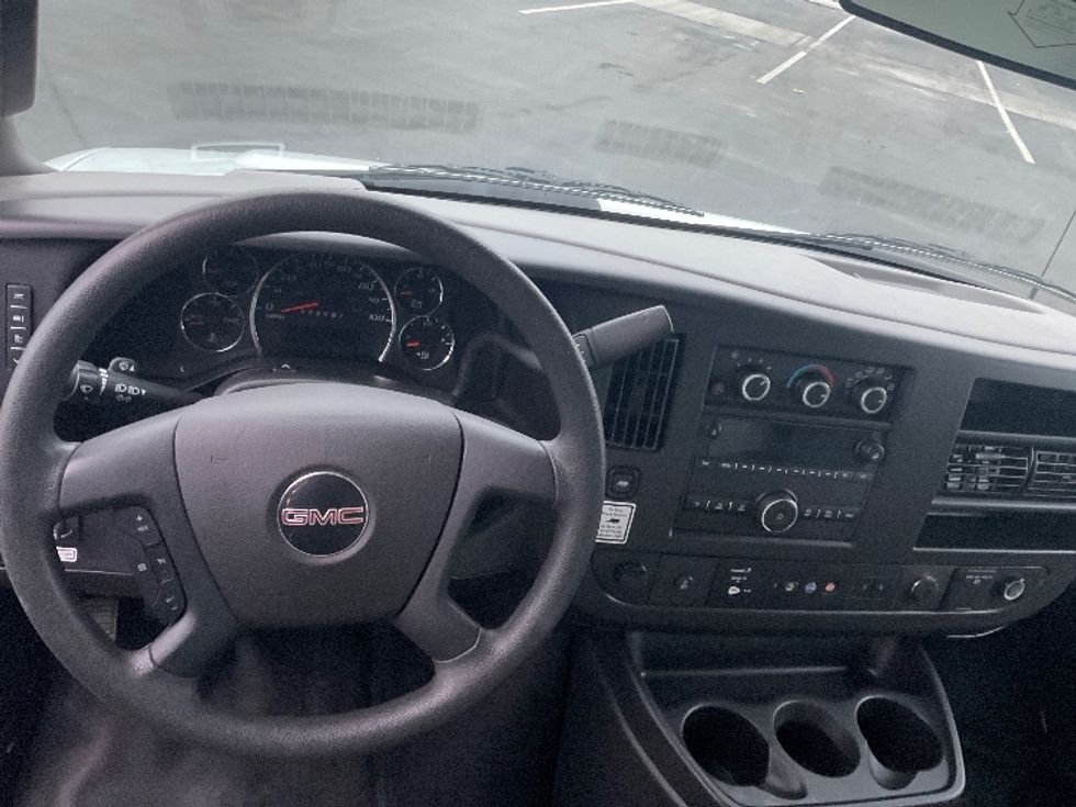 Light Duty Box Truck-Light and Medium Duty Trucks-GMC-2021-Savana G33903-Pasco-WA-107,800\n\t\tmiles-$ 29,750 - Image 18