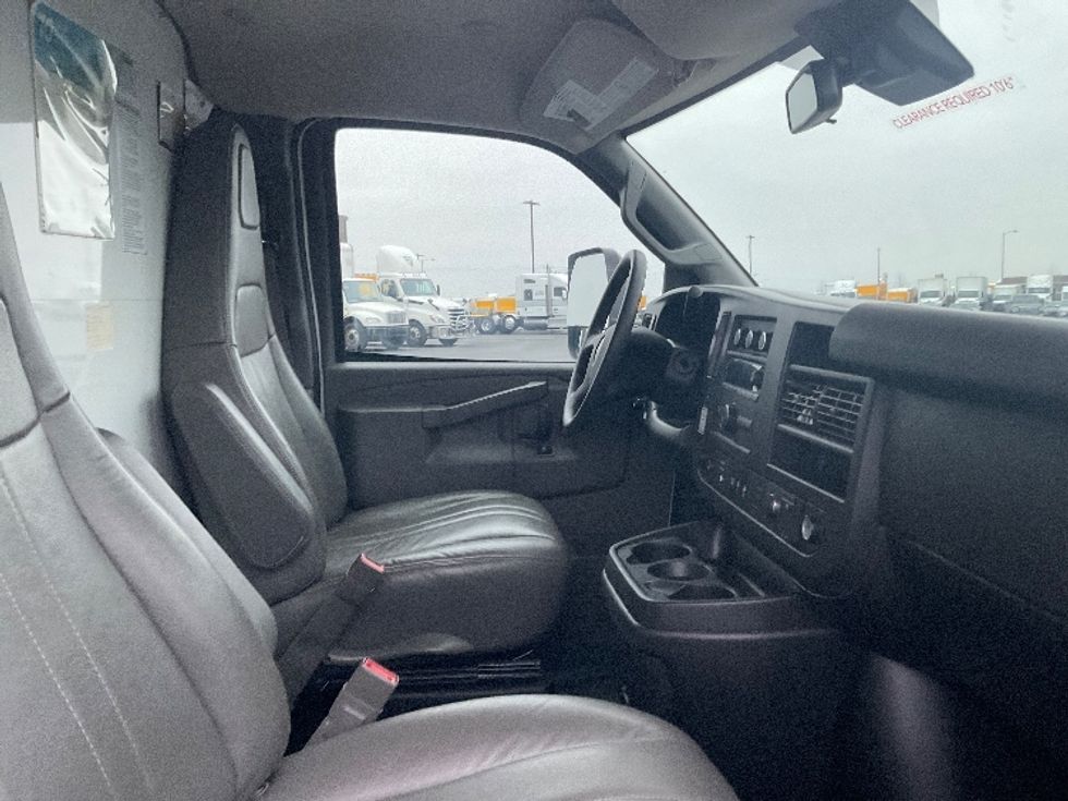 Light Duty Box Truck-Light and Medium Duty Trucks-GMC-2021-Savana G33903-Pasco-WA-107,800\n\t\tmiles-$ 29,750 - Image 22