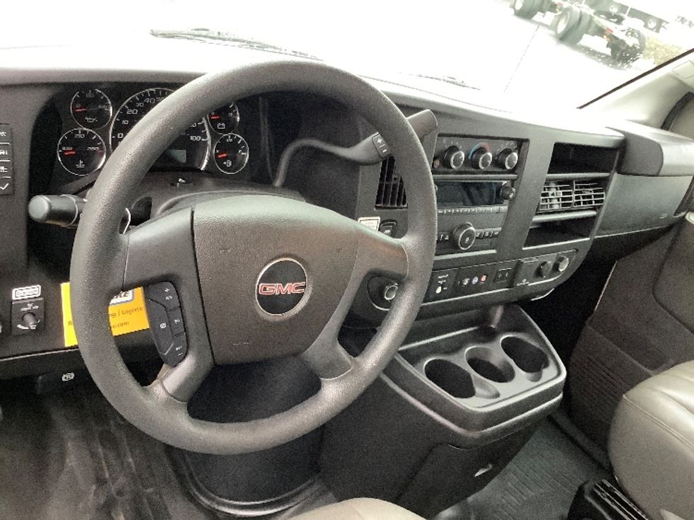 Light Duty Box Truck-Light and Medium Duty Trucks-GMC-2021-Savana G33903-Pasco-WA-111,011\n\t\tmiles-$ 29,500 - Image 18