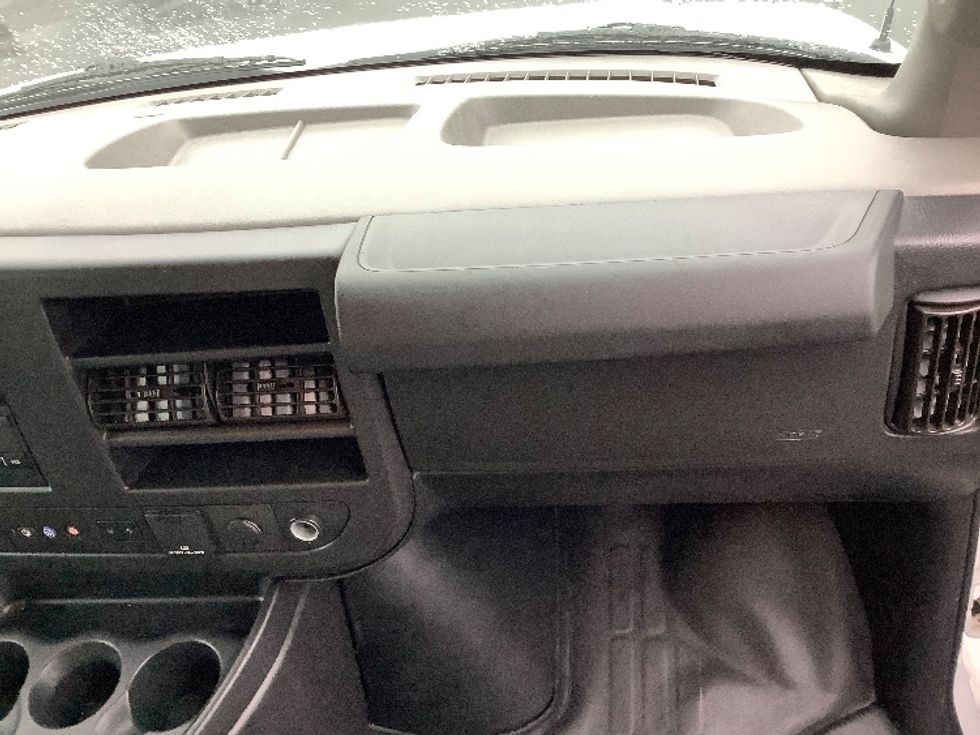 Light Duty Box Truck-Light and Medium Duty Trucks-GMC-2021-Savana G33903-Pasco-WA-111,011\n\t\tmiles-$ 29,500 - Image 21