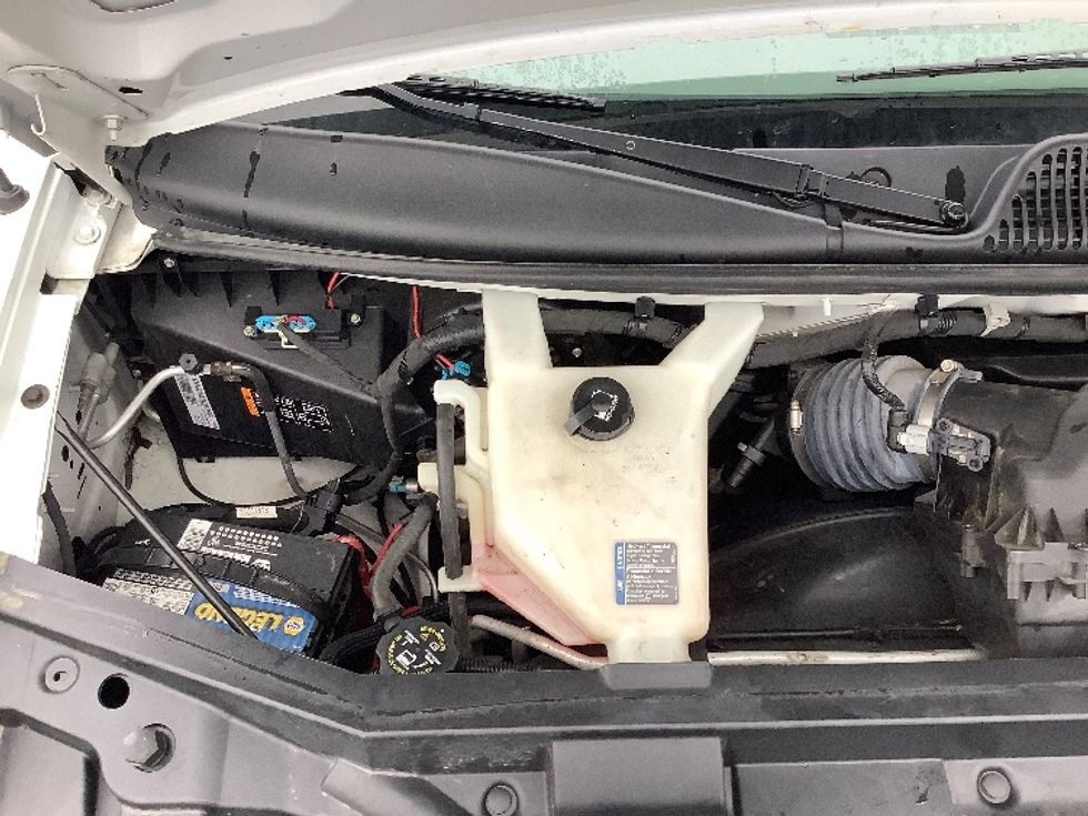 Light Duty Box Truck-Light and Medium Duty Trucks-GMC-2021-Savana G33903-Pasco-WA-111,011\n\t\tmiles-$ 29,500 - Image 23