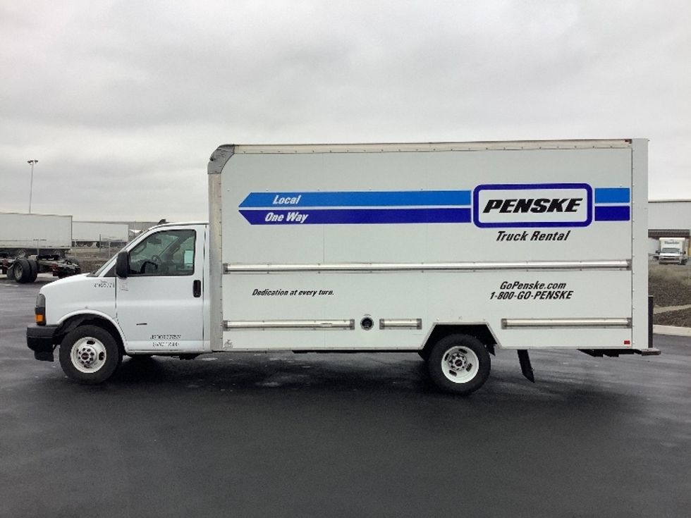 Light Duty Box Truck-Light and Medium Duty Trucks-GMC-2021-Savana G33903-Pasco-WA-111,011\n\t\tmiles-$ 29,500 - Image 4