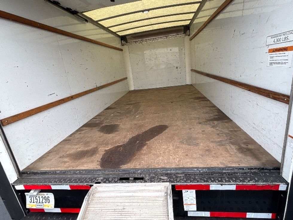 Light Duty Box Truck-Light and Medium Duty Trucks-GMC-2021-Savana G33903-Pasco-WA-112,346\n\t\tmiles-$ 27,750 - Image 10