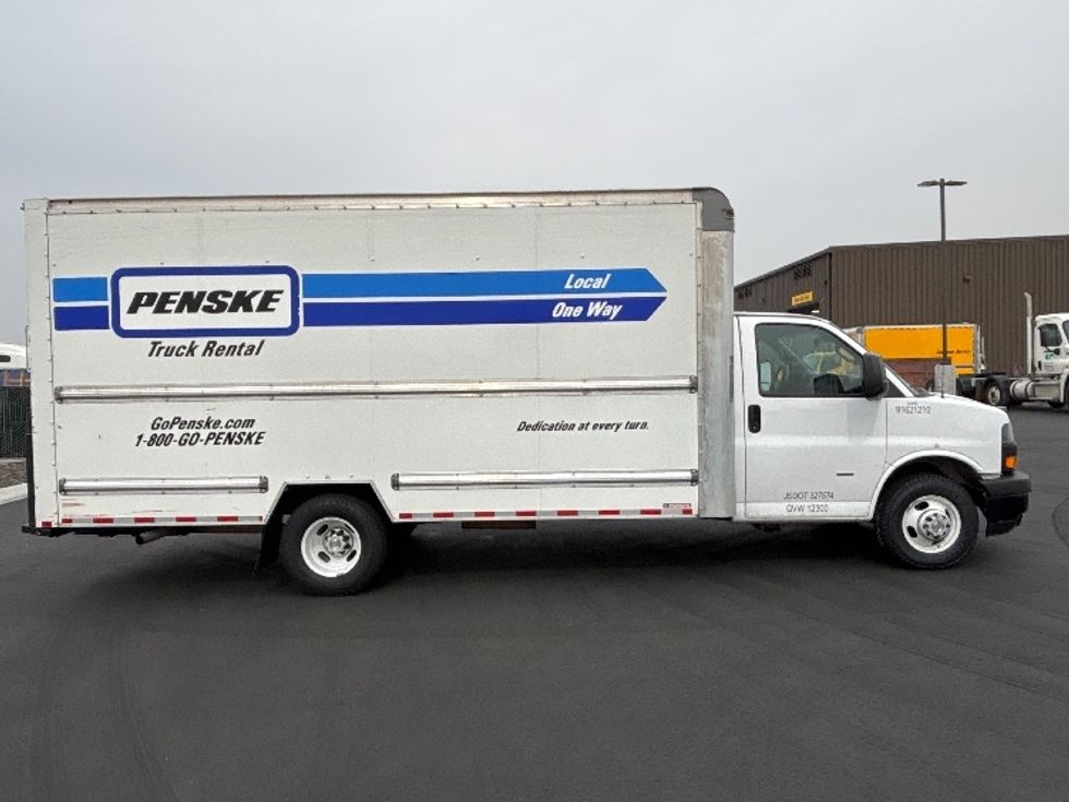 Light Duty Box Truck-Light and Medium Duty Trucks-GMC-2021-Savana G33903-Pasco-WA-112,346\n\t\tmiles-$ 27,750 - Image 15