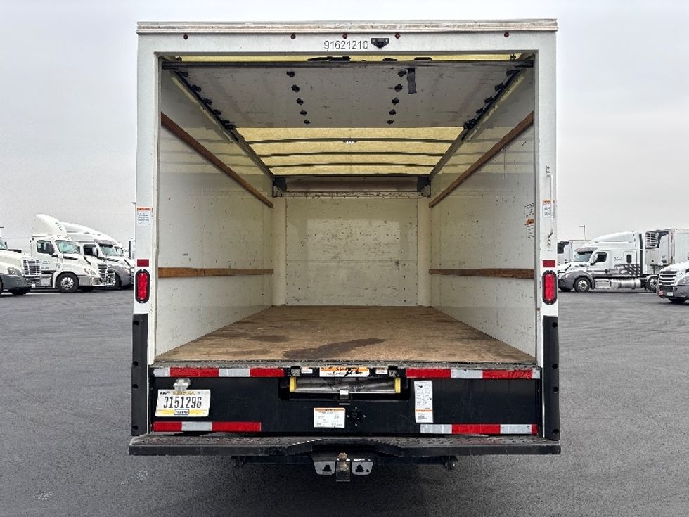 Light Duty Box Truck-Light and Medium Duty Trucks-GMC-2021-Savana G33903-Pasco-WA-112,346\n\t\tmiles-$ 27,750 - Image 8