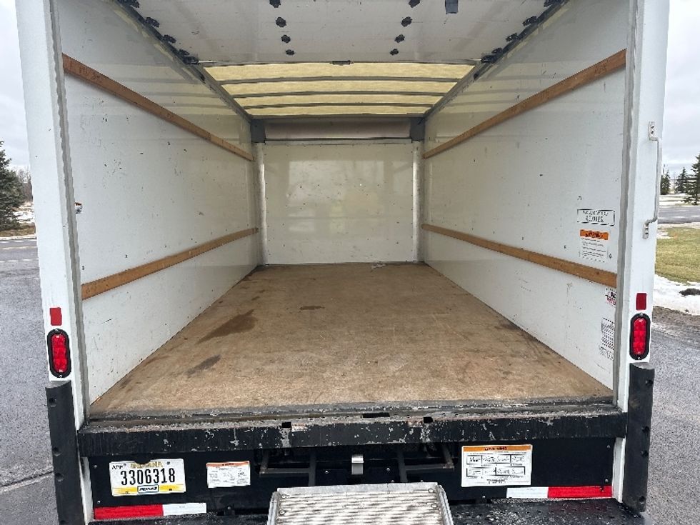 Light Duty Box Truck-Light and Medium Duty Trucks-GMC-2021-Savana G33903-Pasco-WA-117,509\n\t\tmiles-$ 28,750 - Image 10