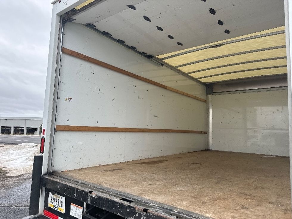 Light Duty Box Truck-Light and Medium Duty Trucks-GMC-2021-Savana G33903-Pasco-WA-117,509\n\t\tmiles-$ 28,750 - Image 11