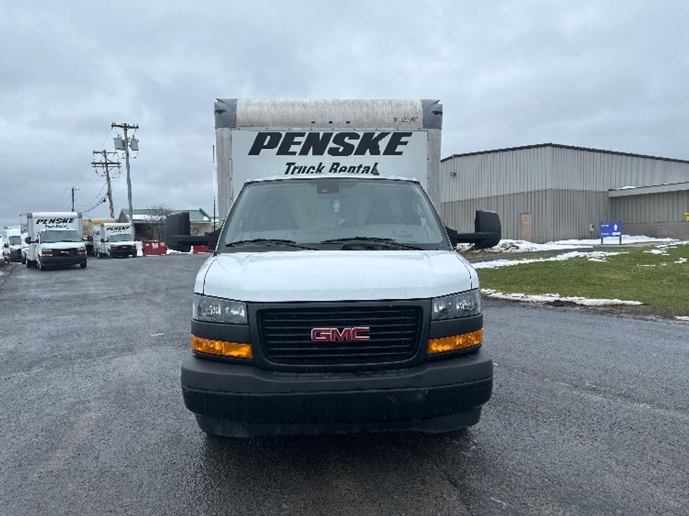 Light Duty Box Truck-Light and Medium Duty Trucks-GMC-2021-Savana G33903-Pasco-WA-117,509\n\t\tmiles-$ 28,750 - Image 2
