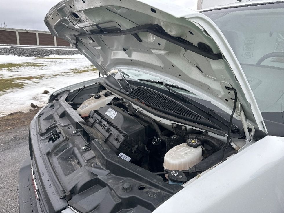 Light Duty Box Truck-Light and Medium Duty Trucks-GMC-2021-Savana G33903-Pasco-WA-117,509\n\t\tmiles-$ 28,750 - Image 24