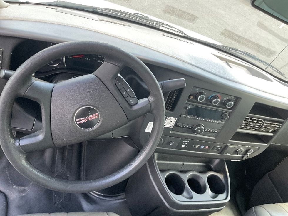 Light Duty Box Truck-Light and Medium Duty Trucks-GMC-2021-Savana G33903-Pasco-WA-72,645\n\t\tmiles-$ 35,000 - Image 19