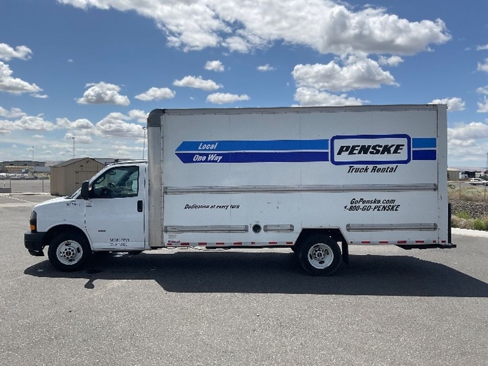 Light Duty Box Truck-Light and Medium Duty Trucks-GMC-2021-Savana G33903-Pasco-WA-72,645\n\t\tmiles-$ 35,000 - Image 4