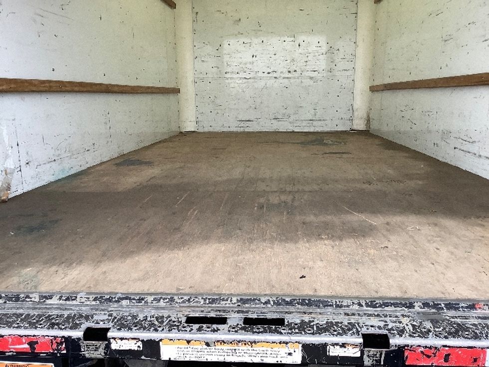 Light Duty Box Truck-Light and Medium Duty Trucks-GMC-2021-Savana G33903-Pasco-WA-88,160\n\t\tmiles-$ 29,000 - Image 10