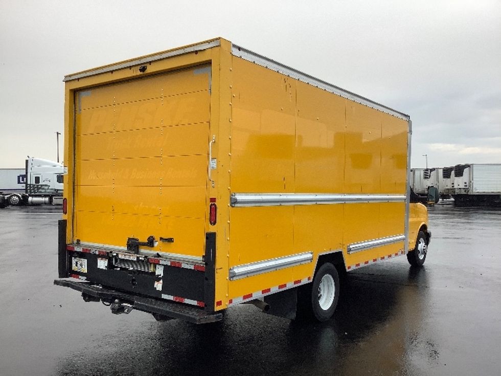 Light Duty Box Truck-Light and Medium Duty Trucks-GMC-2021-Savana G33903-Pasco-WA-88,160\n\t\tmiles-$ 29,000 - Image 13