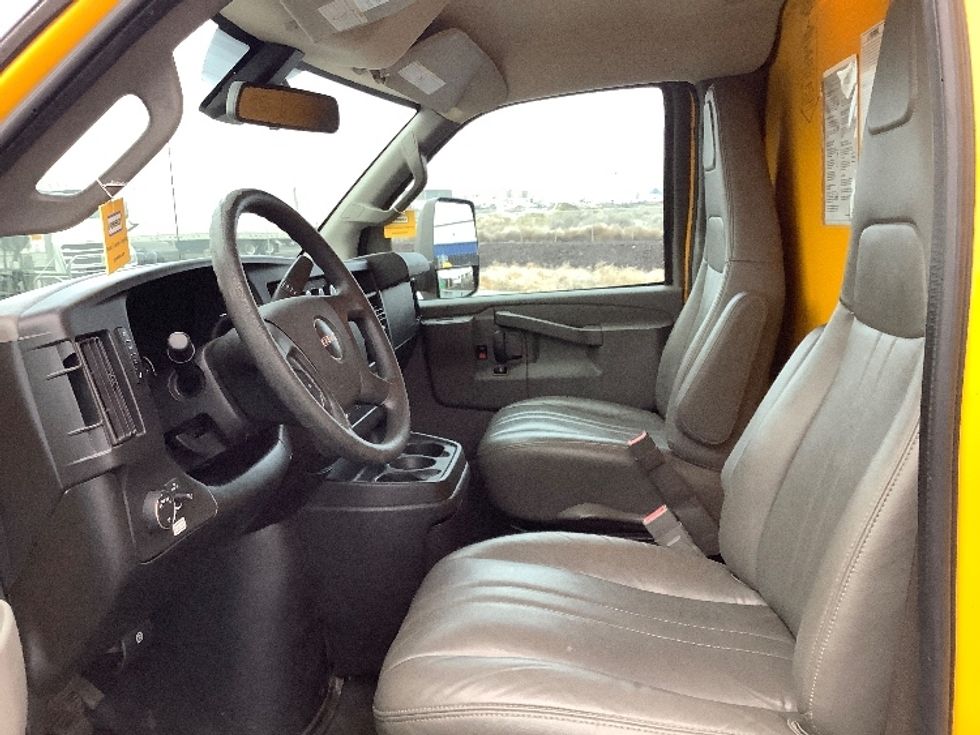 Light Duty Box Truck-Light and Medium Duty Trucks-GMC-2021-Savana G33903-Pasco-WA-88,160\n\t\tmiles-$ 29,000 - Image 19