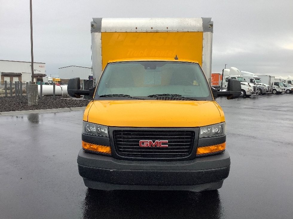 Light Duty Box Truck-Light and Medium Duty Trucks-GMC-2021-Savana G33903-Pasco-WA-88,160\n\t\tmiles-$ 29,000 - Image 2