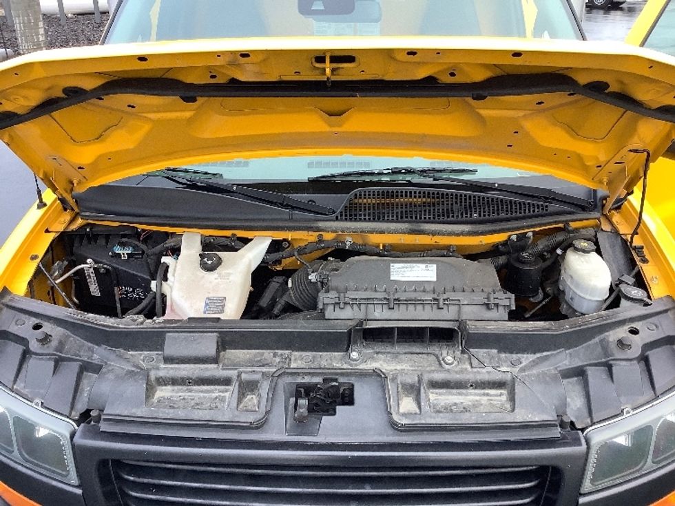 Light Duty Box Truck-Light and Medium Duty Trucks-GMC-2021-Savana G33903-Pasco-WA-88,160\n\t\tmiles-$ 29,000 - Image 23