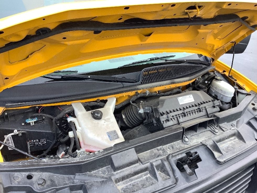 Light Duty Box Truck-Light and Medium Duty Trucks-GMC-2021-Savana G33903-Pasco-WA-88,160\n\t\tmiles-$ 29,000 - Image 24