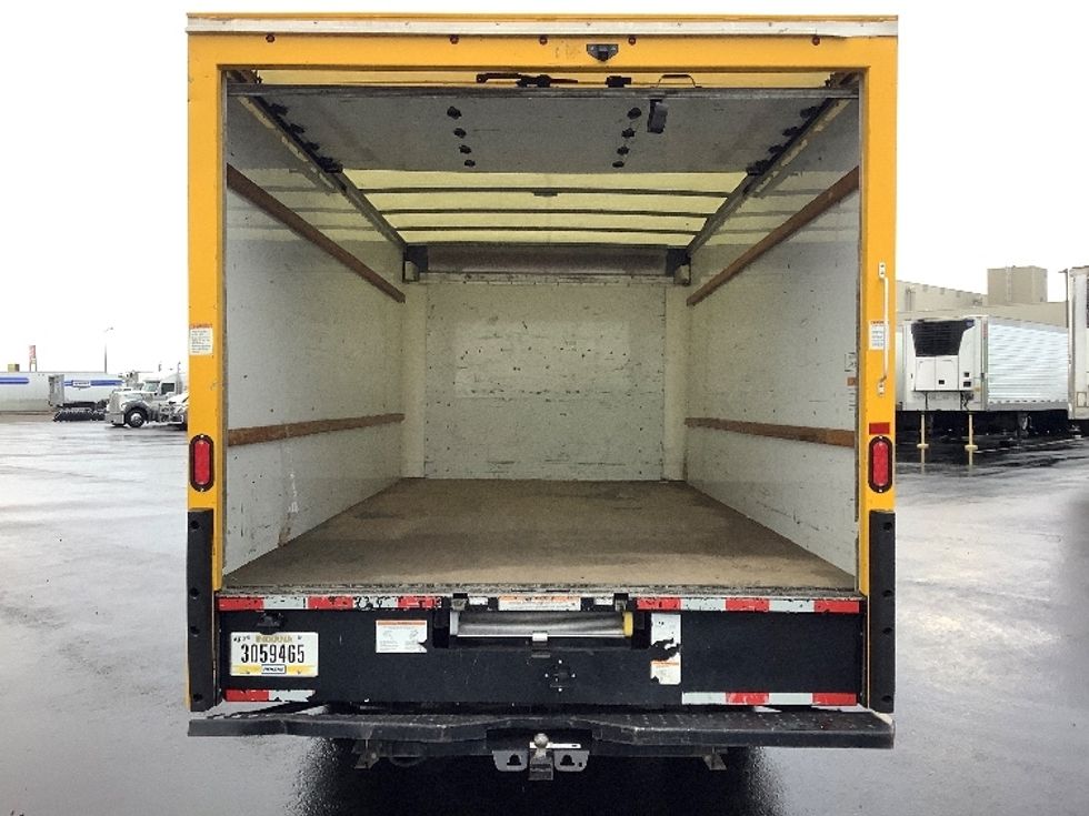 Light Duty Box Truck-Light and Medium Duty Trucks-GMC-2021-Savana G33903-Pasco-WA-88,160\n\t\tmiles-$ 29,000 - Image 8