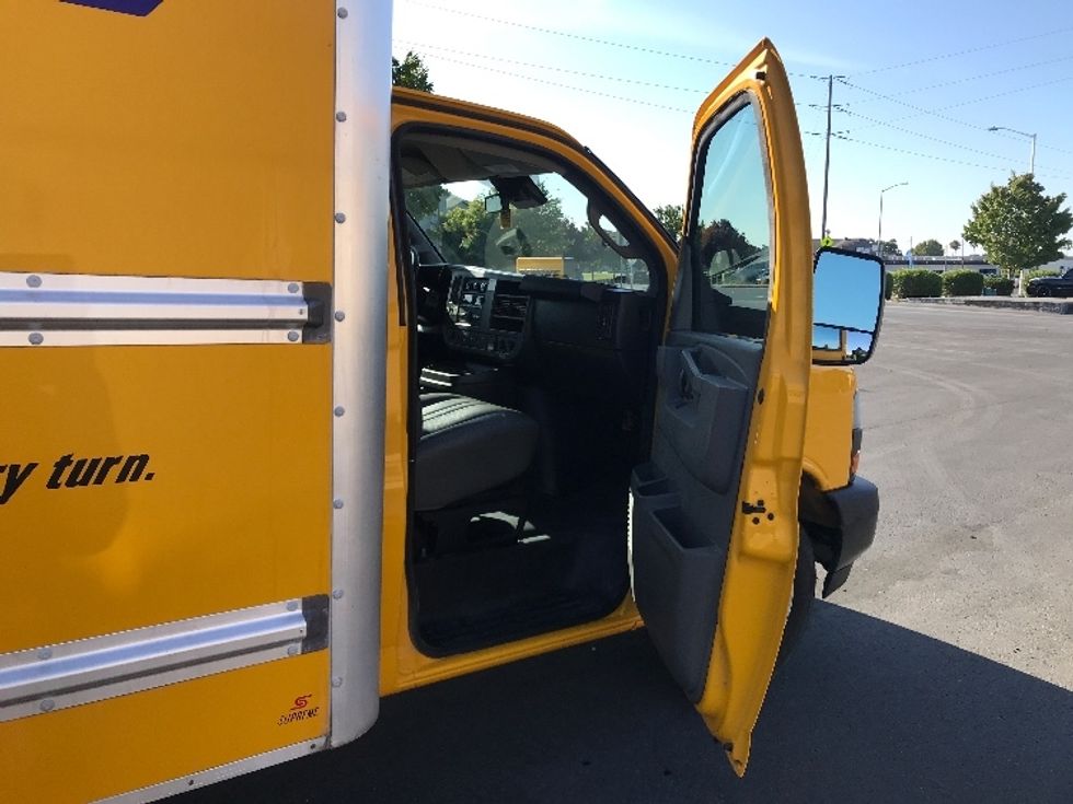 Light Duty Box Truck-Light and Medium Duty Trucks-GMC-2021-Savana G33903-Pasco-WA-98,958\n\t\tmiles-$ 27,750 - Image 20